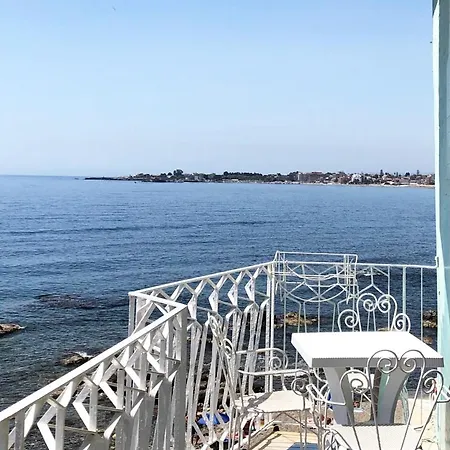 Lägenhet Brezza Di Mare Giardini Naxos